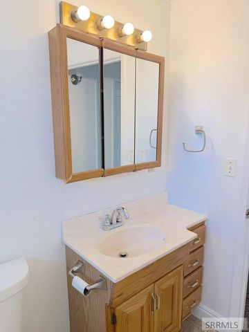 1280 Cathryn Avenue, Idaho Falls, ID 83404