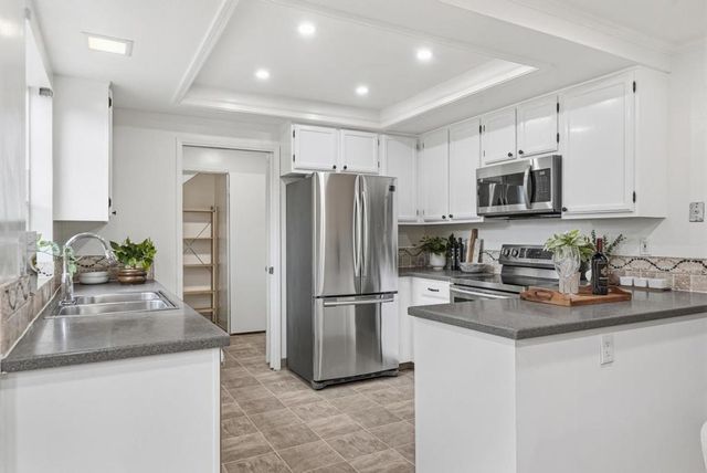 38 Devonshire Avenue 6, Mountain View, CA 94043