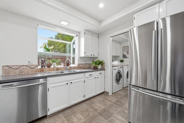 38 Devonshire Avenue 6, Mountain View, CA 94043