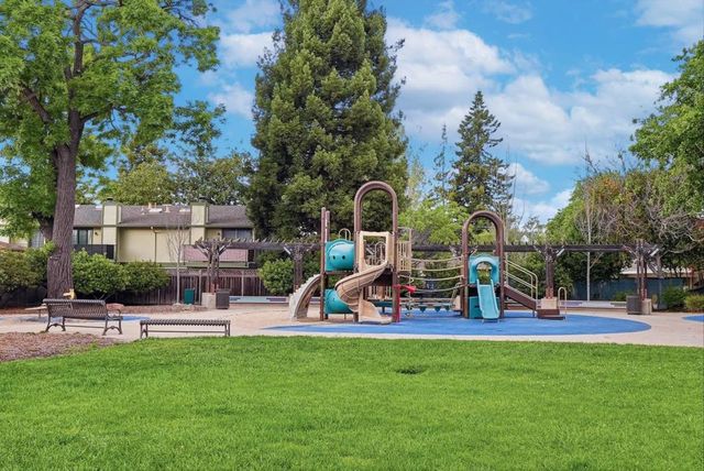 38 Devonshire Avenue 6, Mountain View, CA 94043