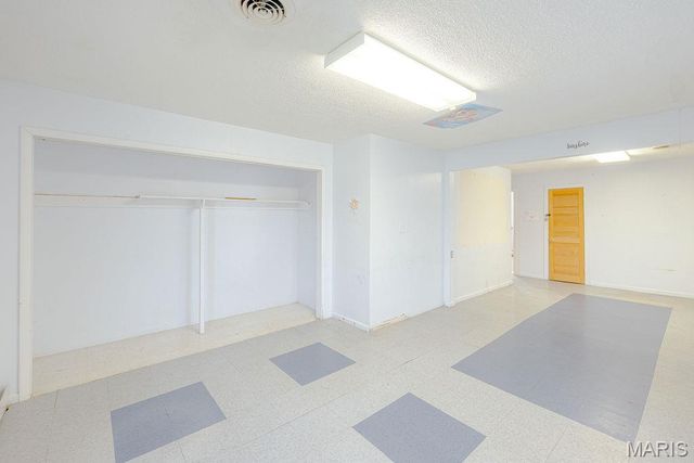 274 Starhawk Street, Bourbon, MO 65441