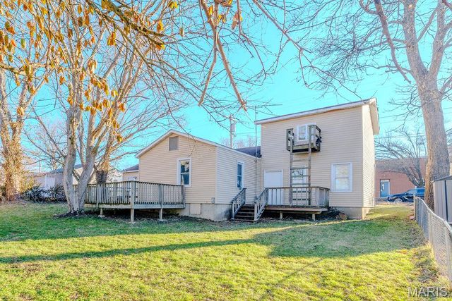 274 Starhawk Street, Bourbon, MO 65441