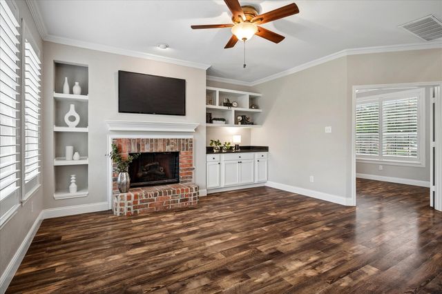 821 Palm Desert Drive, Garland, TX 75044