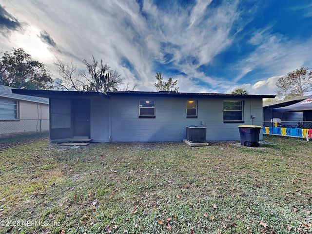 7627 MCCOWAN Drive, Jacksonville, FL 32244