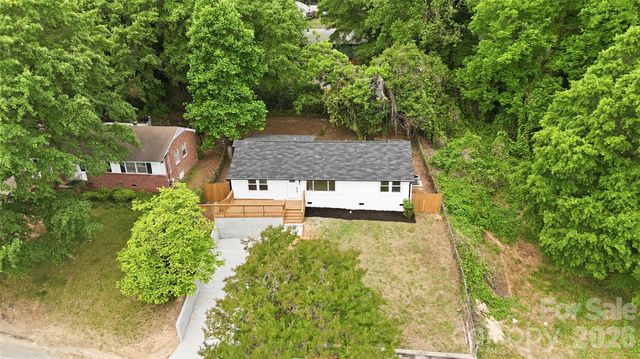 921 Green Circle Drive, Gastonia, NC 28054