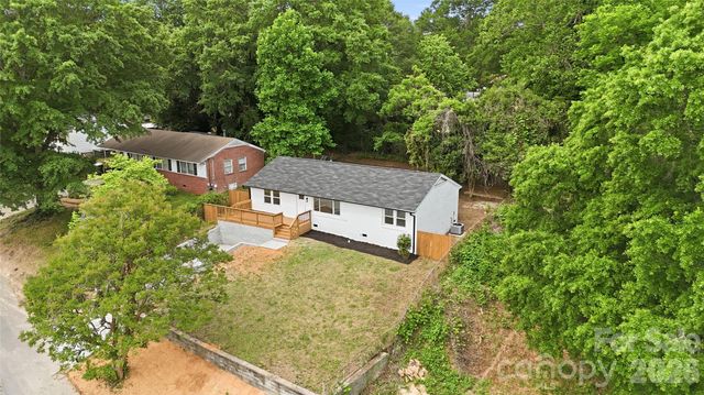 921 Green Circle Drive, Gastonia, NC 28054
