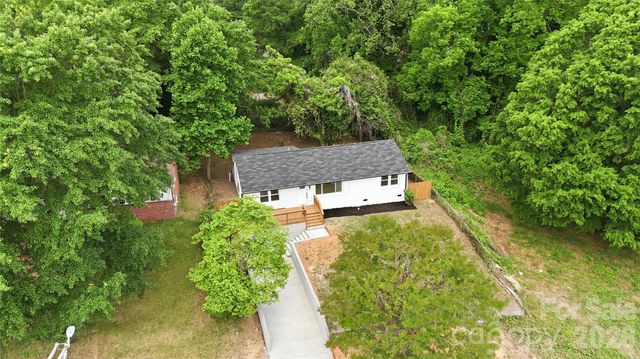 921 Green Circle Drive, Gastonia, NC 28054