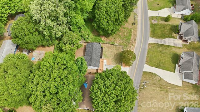 921 Green Circle Drive, Gastonia, NC 28054