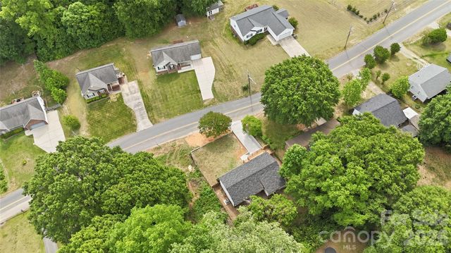 921 Green Circle Drive, Gastonia, NC 28054