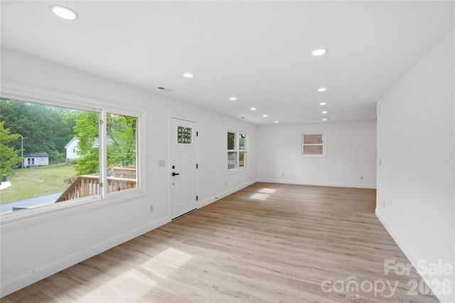 921 Green Circle Drive, Gastonia, NC 28054