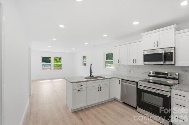 921 Green Circle Drive, Gastonia, NC 28054