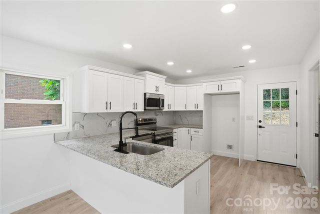 921 Green Circle Drive, Gastonia, NC 28054