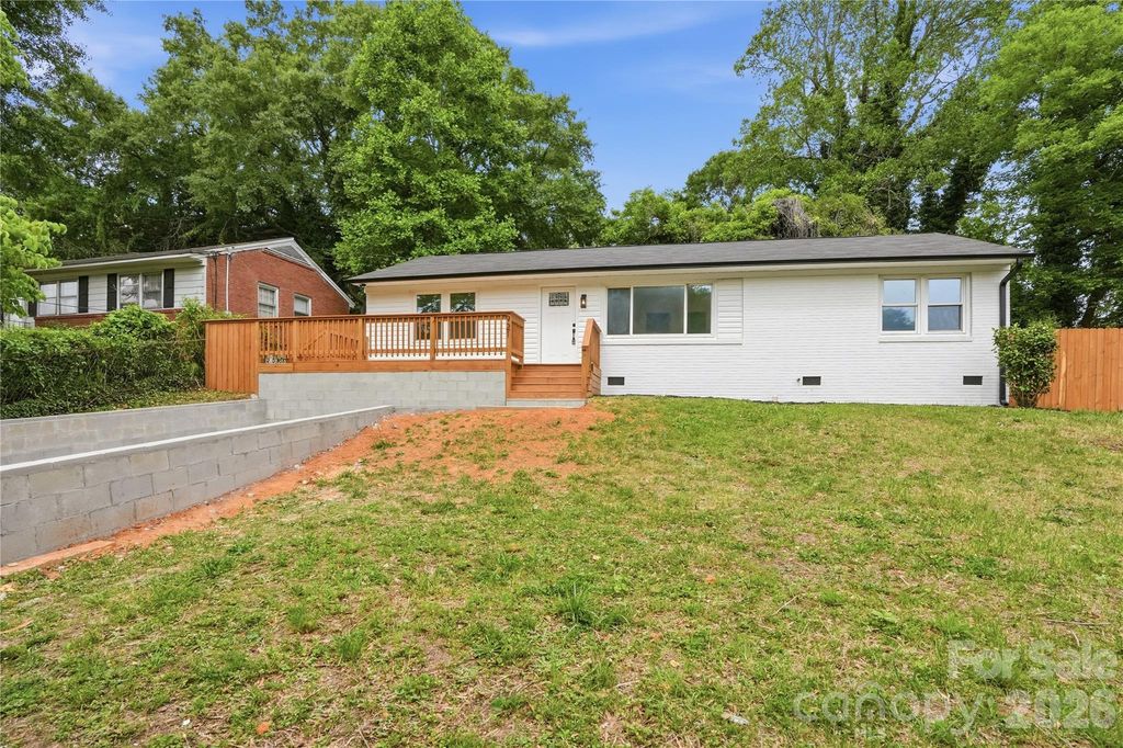 921 Green Circle Drive, Gastonia, NC 28054