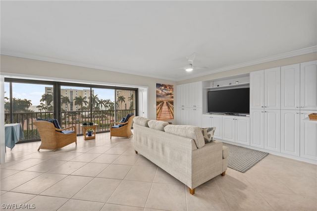 2880 GULF SHORE BLVD N 410, Naples, FL 34103