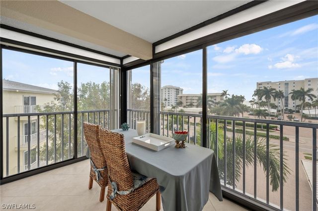 2880 GULF SHORE BLVD N 410, Naples, FL 34103