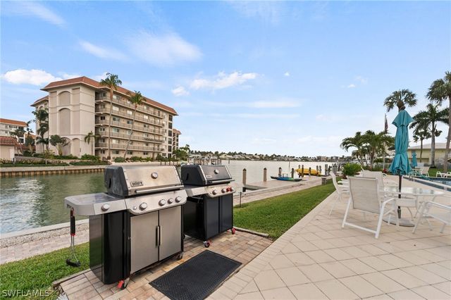 2880 GULF SHORE BLVD N 410, Naples, FL 34103