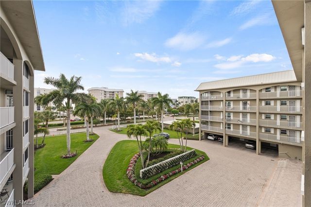 2880 GULF SHORE BLVD N 410, Naples, FL 34103