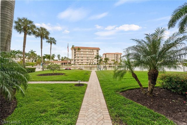 2880 GULF SHORE BLVD N 410, Naples, FL 34103