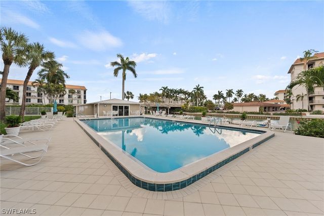 2880 GULF SHORE BLVD N 410, Naples, FL 34103