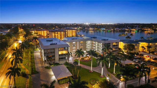 2880 GULF SHORE BLVD N 410, Naples, FL 34103