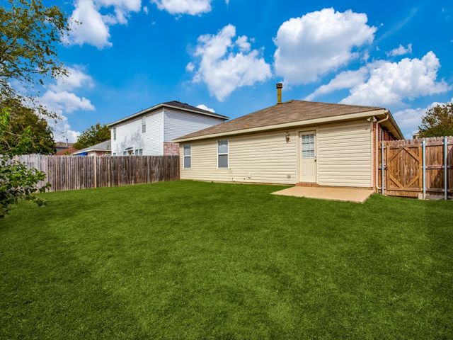 3875 Fox Run Drive, Fort Worth, TX 76123