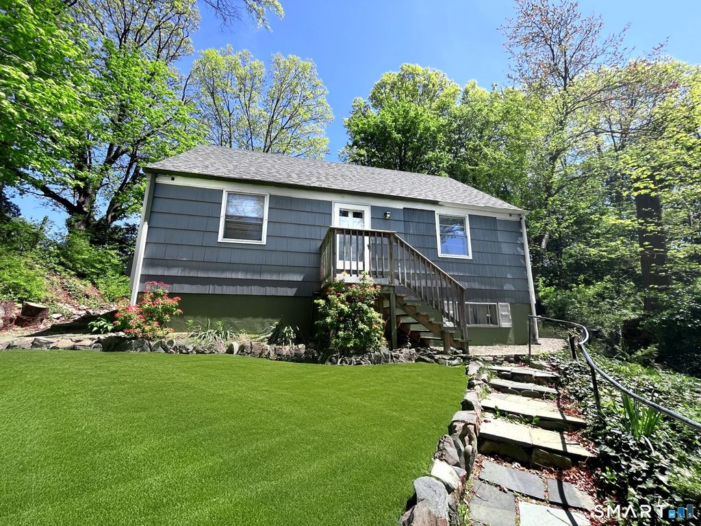 3 Tryon Road, Norwalk, CT 06851