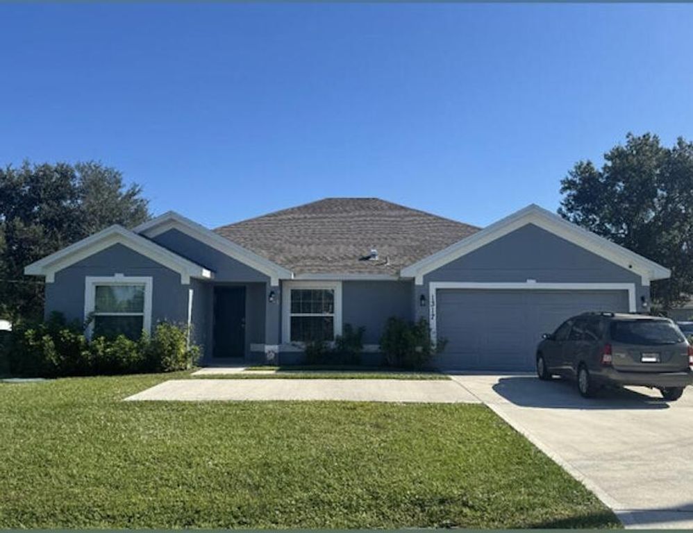1317 SE Sandia Drive, Fort Pierce, FL 34983