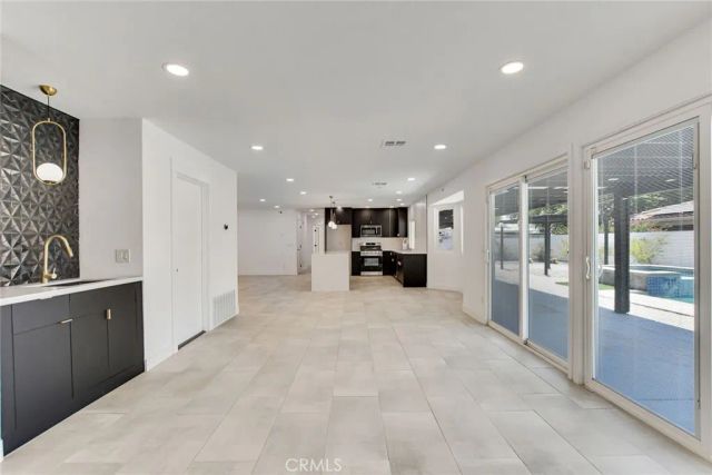 3015 E San Juan, Palm Springs, CA 92262
