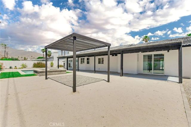 3015 E San Juan, Palm Springs, CA 92262