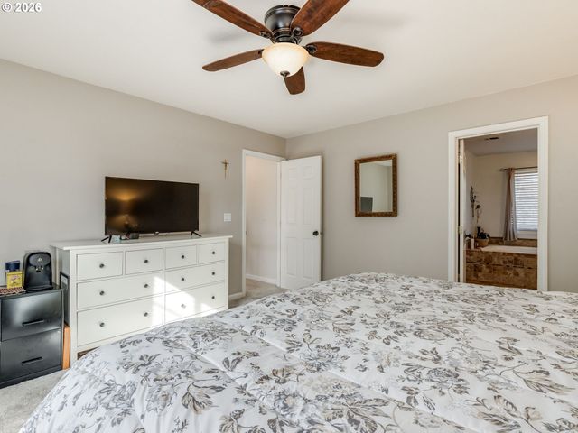 16355 Sw GEARIN Ct, Tigard, OR 97223