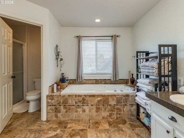 16355 Sw GEARIN Ct, Tigard, OR 97223