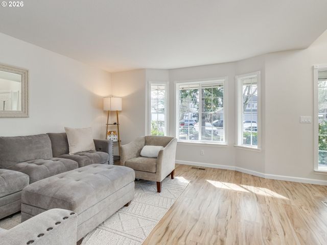 16355 Sw GEARIN Ct, Tigard, OR 97223