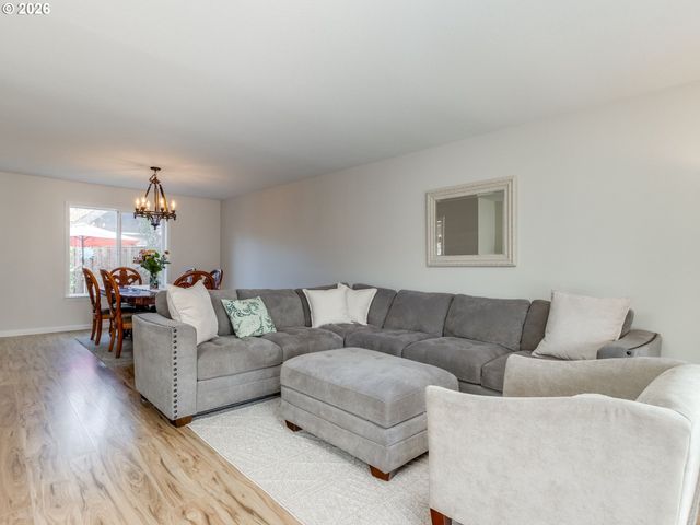 16355 Sw GEARIN Ct, Tigard, OR 97223