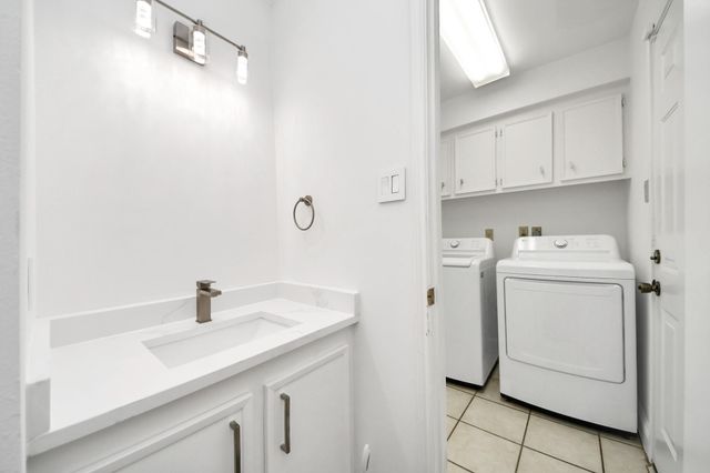 11415 Ella Lee Lane, Houston, TX 77077