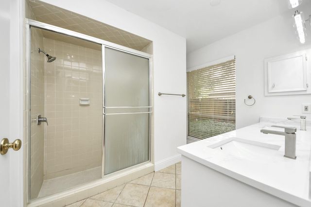 11415 Ella Lee Lane, Houston, TX 77077