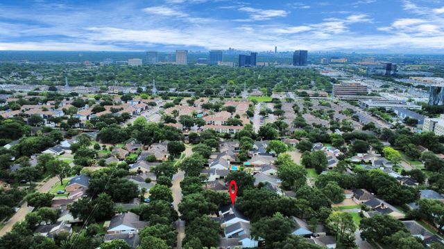11415 Ella Lee Lane, Houston, TX 77077