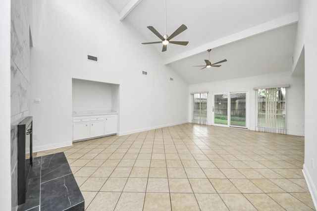 11415 Ella Lee Lane, Houston, TX 77077