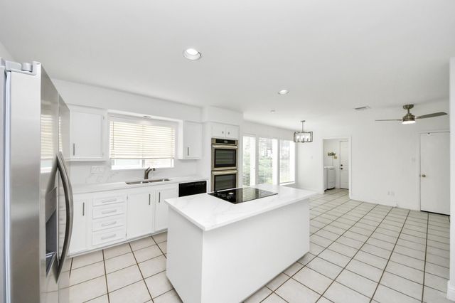 11415 Ella Lee Lane, Houston, TX 77077