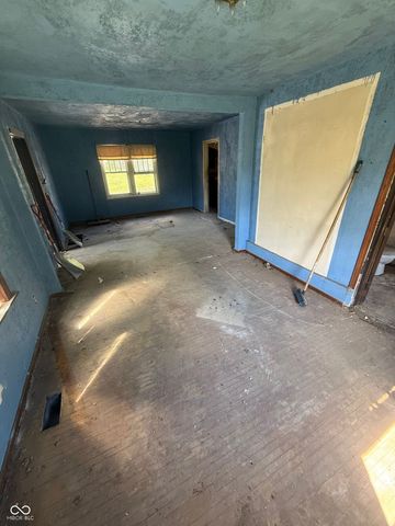 1528 W 20th Street, Anderson, IN 46016