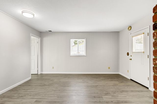 9049 Rosewood Dr, Sacramento, CA 95826