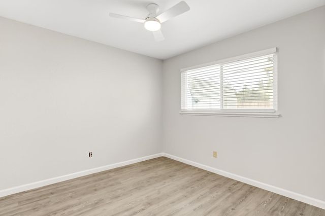 9049 Rosewood Dr, Sacramento, CA 95826