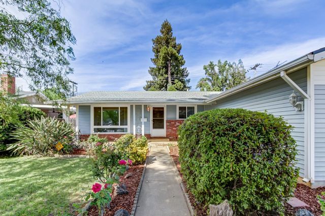 9049 Rosewood Dr, Sacramento, CA 95826