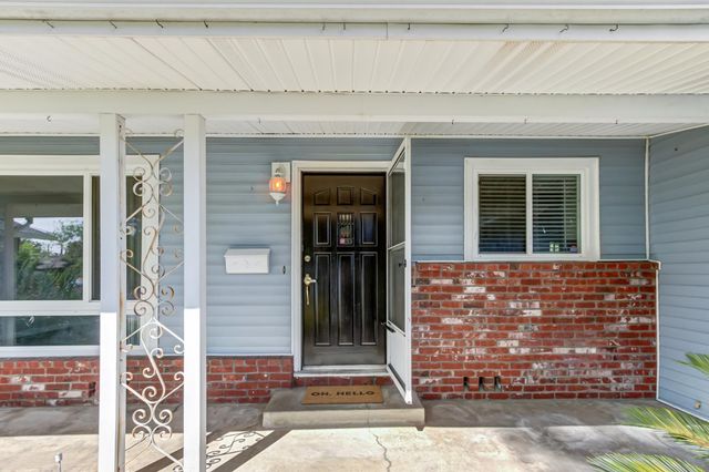 9049 Rosewood Dr, Sacramento, CA 95826