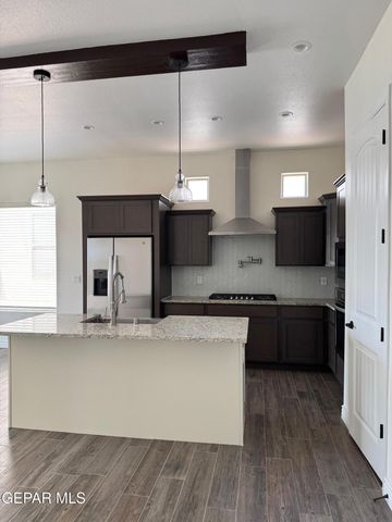 229 FARNBOROUGH Street, El Paso, TX 79928