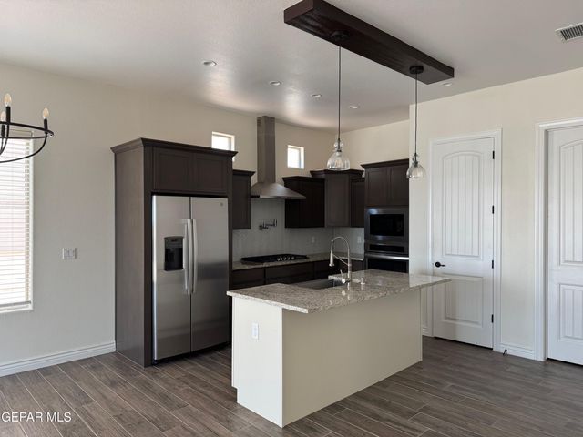 229 FARNBOROUGH Street, El Paso, TX 79928