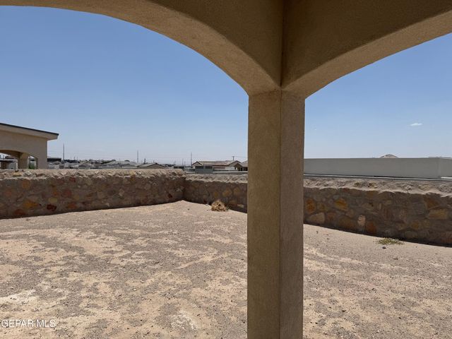 229 FARNBOROUGH Street, El Paso, TX 79928