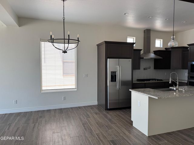 229 FARNBOROUGH Street, El Paso, TX 79928