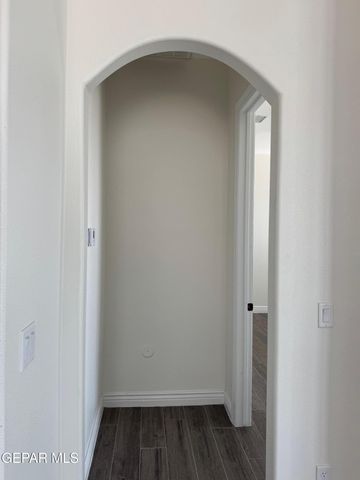 229 FARNBOROUGH Street, El Paso, TX 79928