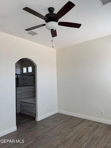 229 FARNBOROUGH Street, El Paso, TX 79928