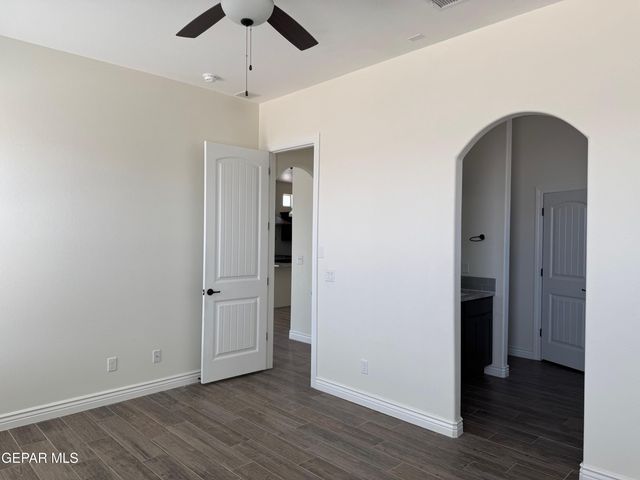 229 FARNBOROUGH Street, El Paso, TX 79928